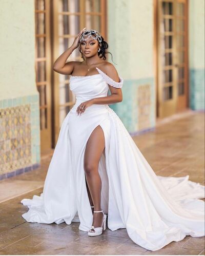 Off the Shoulder Wedding Dress, Ball Gown Beading Bridal Dress Bridal Gown