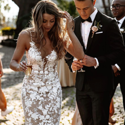 Luxurious v neck lace mermaid wedding dresses