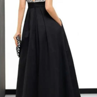 A-Line Elegant Boat Neck Sleeveless Formal Evening Dress With Appliques - Thumbnail 1