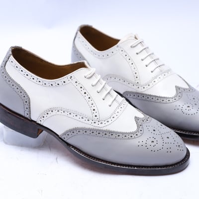 Crafted leather handmade men classic gray white leather wingtip oxford dress shoes - Thumbnail 3