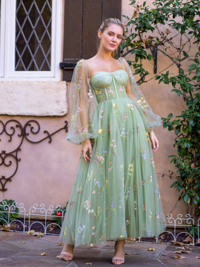 Green Sweetheart Embroidered Elegant Formal Gown