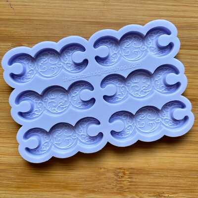 Triple moon silicone mold