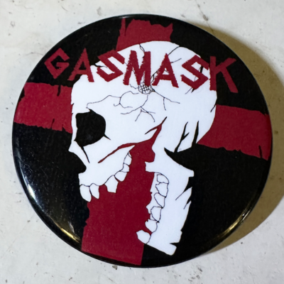 Gasmask pin badge