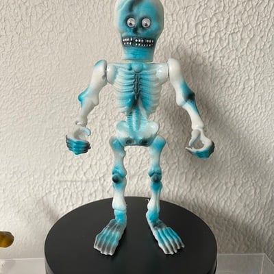 "boner" stabone action figure (white plastic)