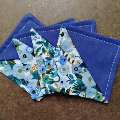 Corner bookmark- blue rpc flowers