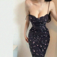 Elegant feminine sexy hip-hugging suspender dress - Thumbnail 1