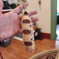 Felt Baggette keychain - Thumbnail 1