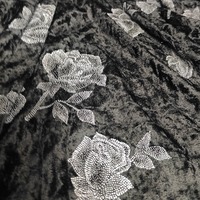 Stick-And-Poke Roses - Velvet - Thumbnail 4