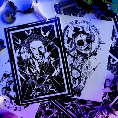 Postcard set: spooky nurse and dracula ( 2 pieces )