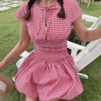 Red plaid dress with waist and flower bud skirt and small flying sleeves - Thumbnail 5