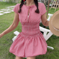 Red plaid dress with waist and flower bud skirt and small flying sleeves - Thumbnail 6
