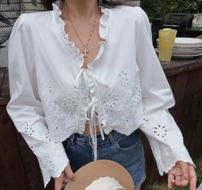 Fashionable simple and versatile hollow embroidered cotton top