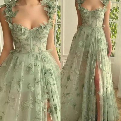 Elegant lace & tulle spaghetti strap evening gown with slit