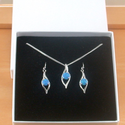 Boxed gift set/sterling silver blue opal pendant & 18" silver chain/sterling silver blue opal necklace/blue opal jewellery/blue opal jewelry/uk