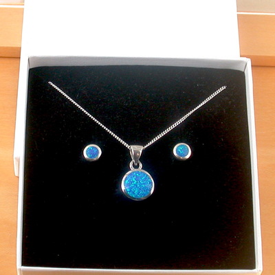 Boxed gift set/sterling silver blue opal round pendant & 18' chain/blue opal necklace/blue opal jewellery/blue opal jewelry/october birthstone/uk