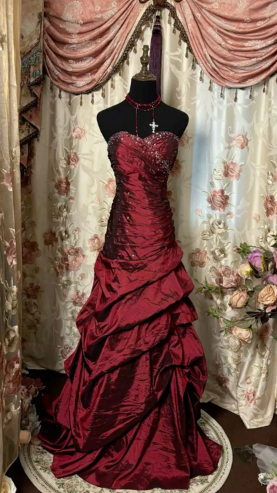Elegant Red shiny retro long layered ball gown evening dress