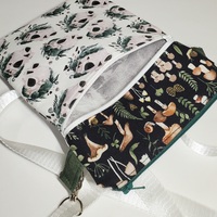 Mossy Skulls Crossbody Bag - Thumbnail 3