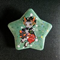 Homestuck - Troll Star Pin - Thumbnail 3