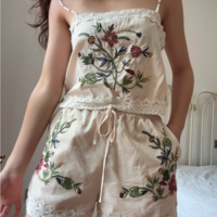 Fashionable embroidered top and casual shorts - Thumbnail 5