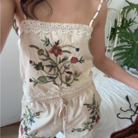 Fashionable embroidered top and casual shorts - Thumbnail 2