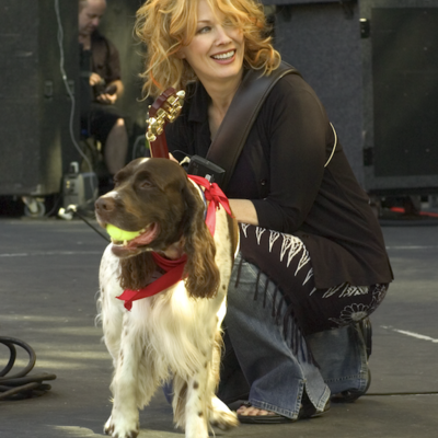 Nancy wilson & charlie, soundcheck for heart, irvine, california. photograph © neal preston