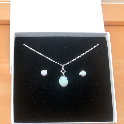 Boxed gift set/925 white opal pendant & 18 inch silver chain/sterling silver opal necklace/opal jewellery/opal jewelry/ u.k