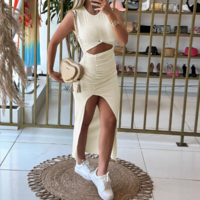 Round Neck Elastic Sleeveless Slit Dress - Thumbnail 1