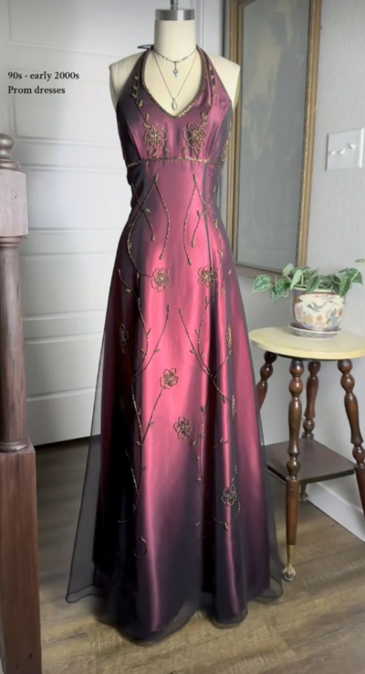 Vintage Halter Burgundy A-Line Prom Dresses With Beading 