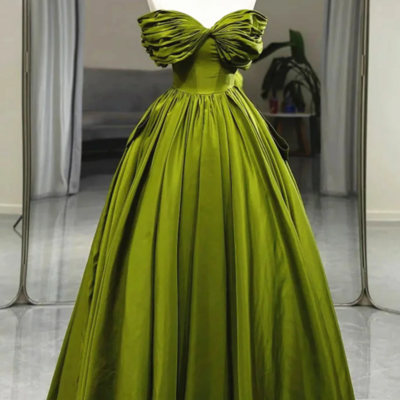 Off shoulder green satin sweetheart prom dress 