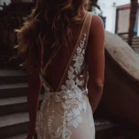 Elegant V Neck Lace Mermaid Wedding Dresses - Thumbnail 2