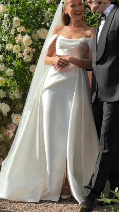Elegant Wedding Dress, Mermaid Off the Shoulder Satin Bridal Dress Bridal Gown