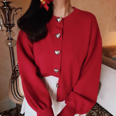 Fashionable heart-shaped button puffy long-sleeved knitted jacket