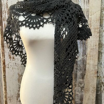 Outlander shawl: dark gray, beaded
