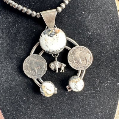 White buffalo,  buffalo nickel naja 