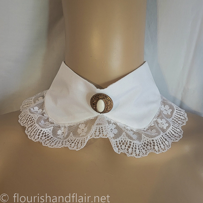 Lace collar