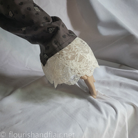 Lace Cuffs - Thumbnail 1