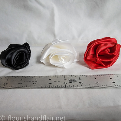 Loose satin rose - large