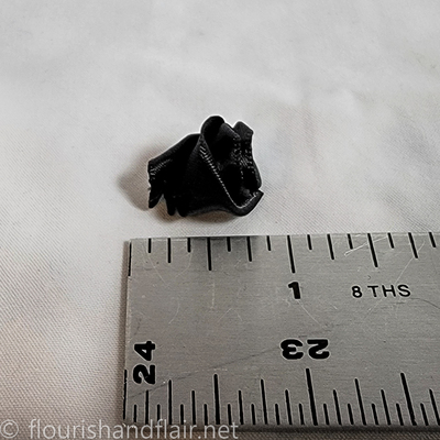 Loose satin rose - small