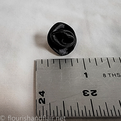 Loose satin rose - small