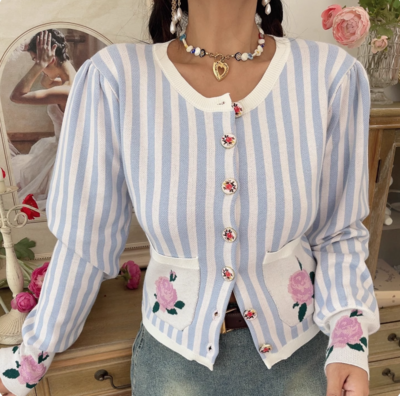 Casual striped floral pocket round neck long-sleeved sweater