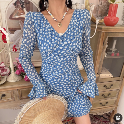 Sexy V-neck tie waist flared sleeve short dress