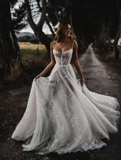 Spaghetti Straps Boho Tulle Beach Wedding Dresses 