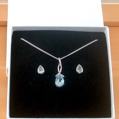 Boxed gift set/blue topaz pendant 18" sterling silver chain/topaz necklace/topaz jewellery/topaz earrings/topaz jewelery/november birthstone/uk - Thumbnail 4