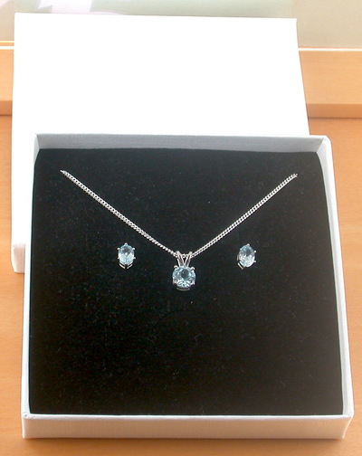 BOXED GIFT SET/Blue Topaz Solitaire Pendant & 18" Silver Chain/Blue Topaz Necklace/Topaz Jewellery/Topaz Earrings/November Birthstone/UK