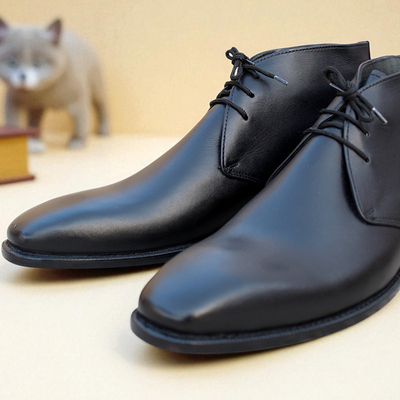 Crafted leather classic black calf leather chukka boot