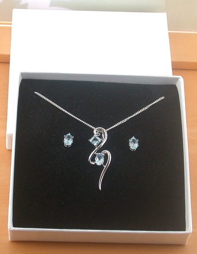 BOXED GIFT SET/Sterling Silver Blue Topaz Pendant & 18" Silver Chain/Sterling Silver Topaz Necklace/Topaz Jewellery/Topaz Earrings/UK