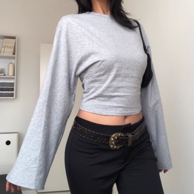 Simple and versatile long-sleeved solid color waist T-shirt