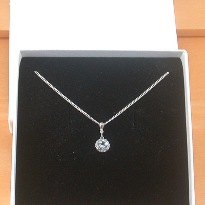 Boxed gift/sterling silver blue topaz gemstone pendant & chain/blue topaz necklace/blue topaz jewellery/blue topaz jewelry/topaz necklace/uk