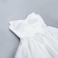 Sexy A-line one-shoulder dress with a waisted short skirt - Thumbnail 3