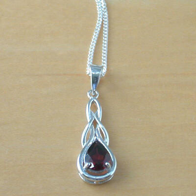 925 garnet pendant & 18" silver chain/garnet necklace/red garnet jewellery/garnet jewelry/garnet jewelery/january birthstone/silver garnet  - Thumbnail 5